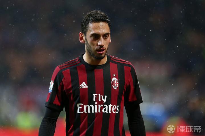 意大利杯倒计时，勒沃库森集结日战术微调，细节引发关注，更衣室稳定，年轻球员得到机会的简单介绍