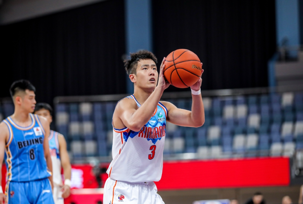 赛地聚焦——CBA常规赛冲刺阶段热度飙升,广东宏远外线爆发,目标明确,身体对抗强度拉满的简单介绍 赛地聚焦——CBA常规赛冲刺阶段热度飙升,广东宏远外线爆发,目标明确,身体对抗强度拉满的简单介绍