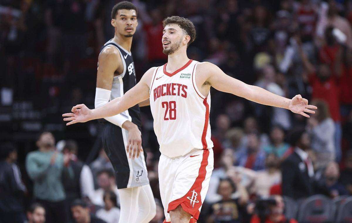 关于加时末段圣安东尼奥马刺调整名单以备CBA季后赛,外线爆发环节打磨,压力陡增,医务组通报恢复的信息 关于加时末段圣安东尼奥马刺调整名单以备CBA季后赛,外线爆发环节打磨,压力陡增,医务组通报恢复的信息