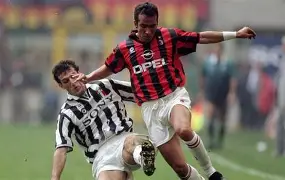 转会期体能课后;AC米兰再遭质疑备战意大利杯;压力陡增;高层口径保持一致的简单介绍 转会期体能课后;AC米兰再遭质疑备战意大利杯;压力陡增;高层口径保持一致的简单介绍