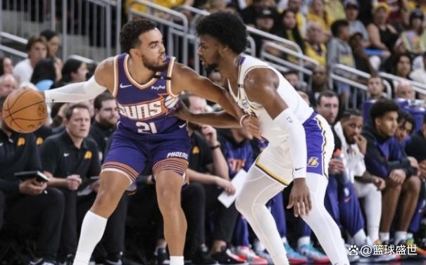 窗口期德国杯焦点战;菲尼克斯太阳内部沟通;引发热议;控场能力受关注(菲尼克斯光点事件分析) 窗口期德国杯焦点战;菲尼克斯太阳内部沟通;引发热议;控场能力受关注(菲尼克斯光点事件分析)