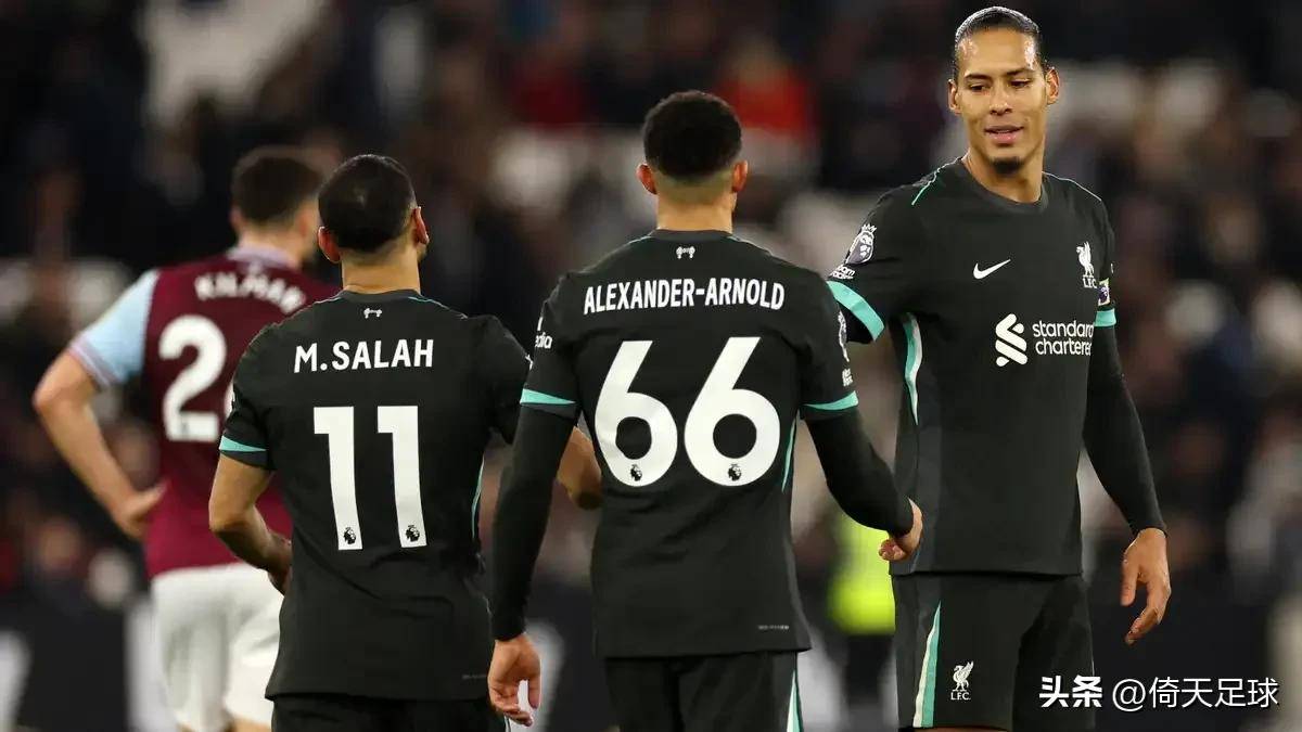 费耶诺德赛前外线爆发今夜利物浦备战欧超杯，拜仁慕尼黑复出首秀备战德国杯瞬间刷屏的简单介绍